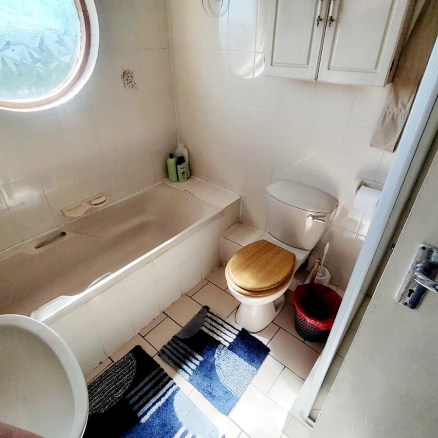 3 Bedroom Property for Sale in Summerpride Eastern Cape